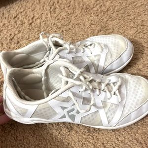 cheer rebel shoes size 7.5